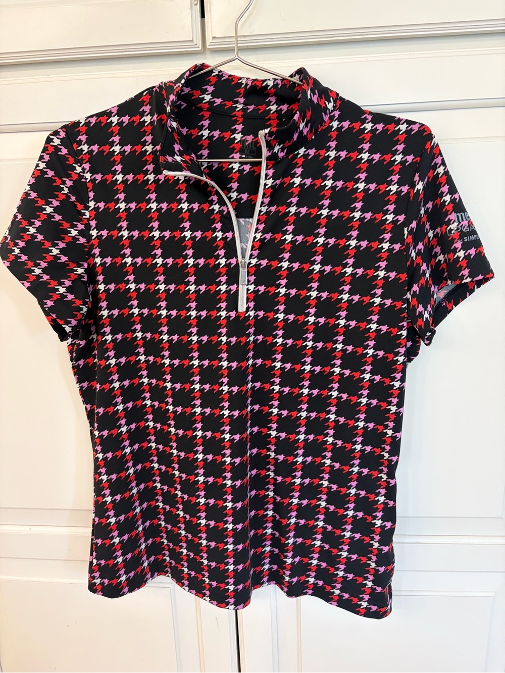 Tail Black with Red, Pink and White Houndstooth Half-Zip Top size medium